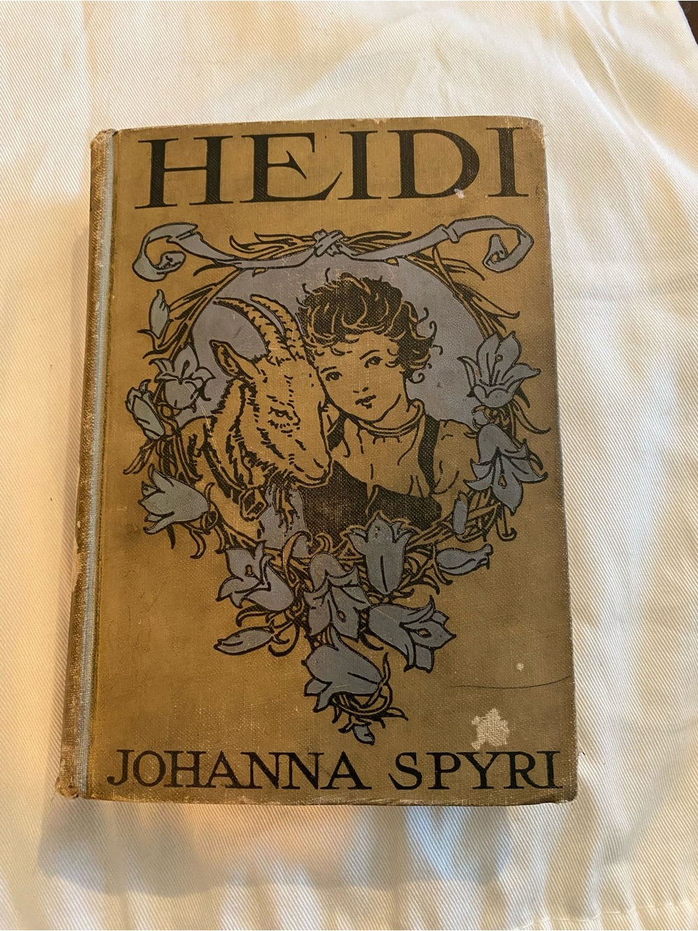 Heidi by Johanna Spyri - Illustrated Vintage Hardcover in Tan and Blue